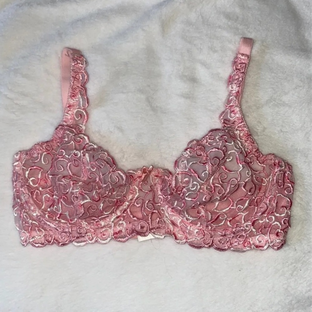 Victoria Secert Heart Laced Vintage Bralette ( rare)